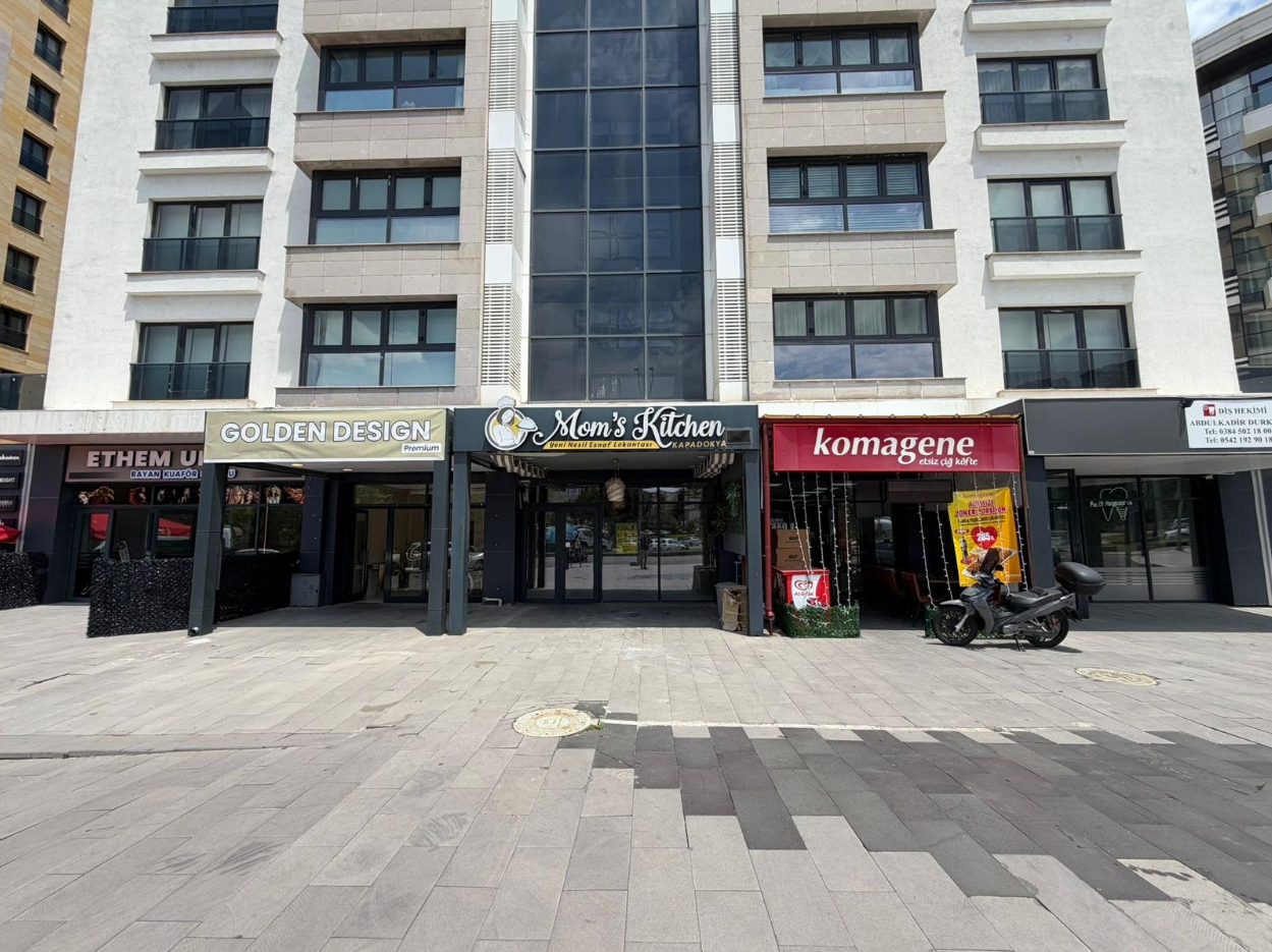 "Emlak Zet" Emlak Konutlarında Ön Cephede Kiralık Dükkan